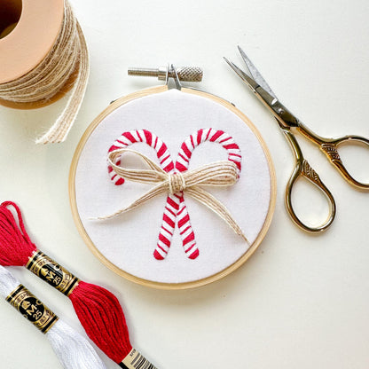 Christmas embroidery hoop pattern