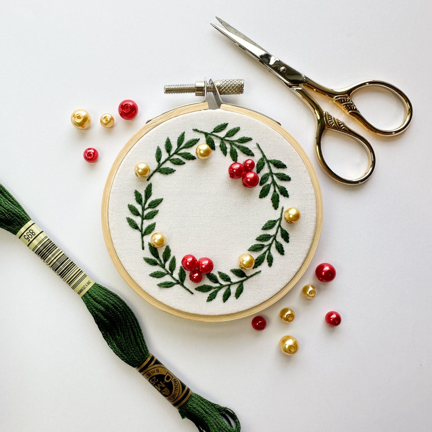 Christmas embroidery hoop pattern